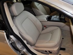 玛莎拉蒂  3.0T 副驾驶席座椅45度特写
