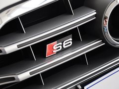 奥迪S6 2013款 4.0T DCT 
