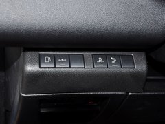 标致3008 2013款 2.0L 手动 经典版 5座