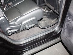 酷威 2013款 2.4L 自动 两驱尊尚版 7座