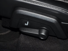 酷威 2013款 3.6L 自动 四驱旗舰版 7座