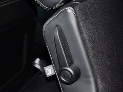 酷威 2013款 3.6L 自动 四驱旗舰版 7座