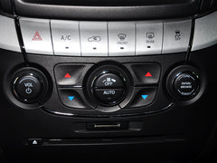 酷威 2013款 3.6L 自动 四驱旗舰版 7座