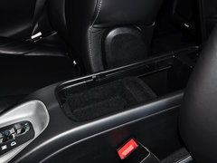 酷威 2013款 3.6L 自动 四驱旗舰版 7座