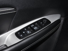 酷威 2013款 3.6L 自动 四驱旗舰版 7座