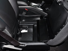 酷威 2013款 3.6L 自动 四驱旗舰版 7座