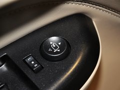 凯迪拉克SRX 2013款 3.0L 自动 领先型 5座