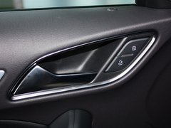 奥迪Q3 2013款 2.0T 35 TFSI quattro舒适型 5座