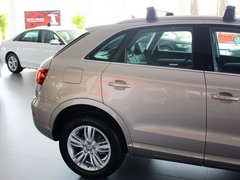 奥迪Q3 2013款 2.0T 35 TFSI quattro舒适型 5座