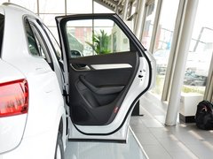 奥迪Q3 2013款 2.0T 35 TFSI quattro舒适型 5座
