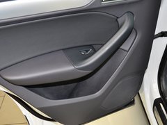 奥迪Q3 2013款 2.0T 35 TFSI quattro舒适型 5座