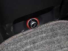 奥迪Q3 2013款 2.0T 35 TFSI quattro舒适型 5座