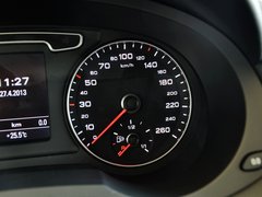 奥迪Q3 2013款 2.0T 35 TFSI quattro舒适型 5座