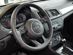 奥迪Q3 2013款 2.0T 35 TFSI quattro舒适型 5座