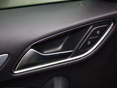 奥迪Q3 2013款 2.0T 35 TFSI quattro舒适型 5座