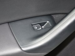 奥迪Q3 2013款 2.0T 35 TFSI quattro舒适型 5座
