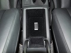 奥迪Q3 2013款 2.0T 35 TFSI quattro舒适型 5座