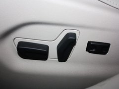 雪铁龙C5 2013款 2.0L 自动 尊享型