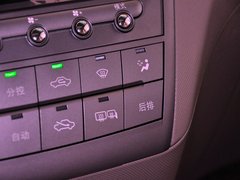比亚迪M6 2013款 2.4L 手动 豪华型 7座