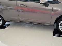 嘉年华 2013款 两厢 1.5L DCT 时尚型