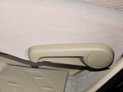 汉兰达 2011款 2.7L 自动 两驱精英版5座