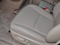 丰田(进口)  3.5L 自动 驾驶席坐垫特写