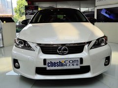 雷克萨斯CT 2013款 200h 1.8L CVT 暗夜骑士版