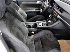雷克萨斯CT 2013款 200h 1.8L CVT 暗夜骑士版