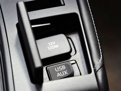 雷克萨斯CT 2013款 200h 1.8L CVT 暗夜骑士版