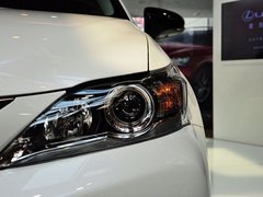 雷克萨斯CT 2013款 200h 1.8L CVT 暗夜骑士版