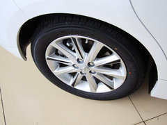 雷克萨斯CT 2013款 200h 1.8L CVT 暗夜骑士版