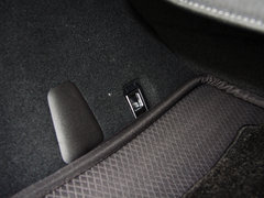 雷克萨斯CT 2013款 200h 1.8L CVT 暗夜骑士版