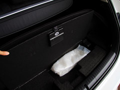 雷克萨斯CT 2013款 200h 1.8L CVT 暗夜骑士版