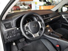 雷克萨斯  200h 1.8L CVT 中控台左侧