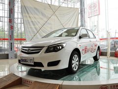 比亚迪  1.5L DCT 车辆左前45度视角