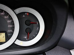 RAV4荣放 2013款 2.0L 经典特装版5座