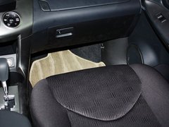 RAV4荣放 2013款 2.0L 经典特装版5座