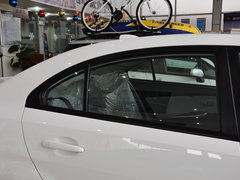 福美来 2013款 1.6L 手动 三厢风尚版