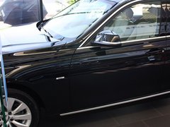 宝马3系 2013款 320Li 2.0T 改款风尚设计套装