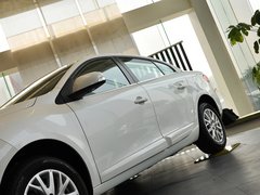 风朗 2013款 2.0L CVT 标准版