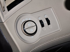 君越 2013款 2.4L eAssist 节能舒适型