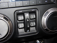牧马人 2013款 3.6L 四门摩崖特别版 5座