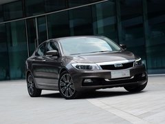 观致  1.6L 手动 车辆右侧45度角