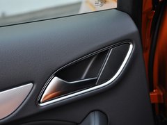 奥迪Q3 2013款 2.0T 35 TFSI 舒适型 5座