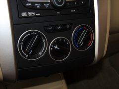 启辰D50 2013款 1.6L 手动 豪华版