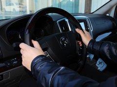风行CM7 2014款 2.0T 手动 尊贵版 7座
