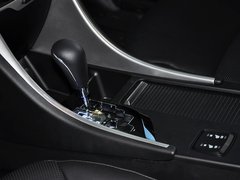 索纳塔八 2013款 2.0L 自动 至尊版