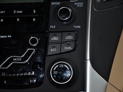 索纳塔八 2013款 2.0L 自动 豪华版