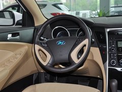 索纳塔八 2013款 2.0L 自动 豪华版