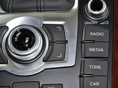 奥迪Q7 2014款 35 TFSI quattro 运动型